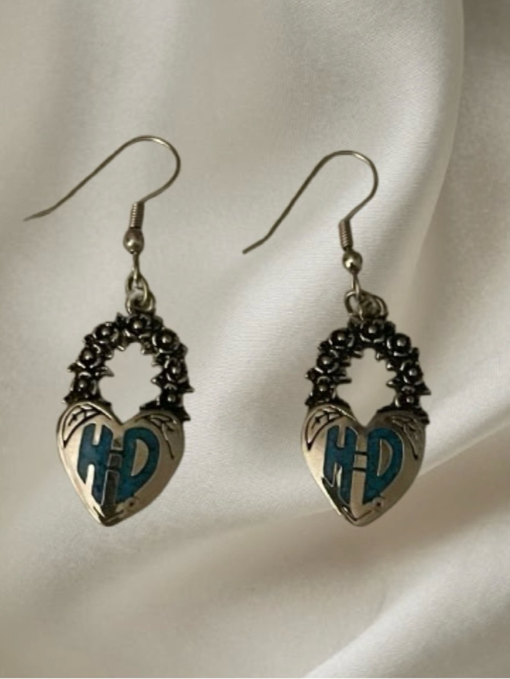 NWOT Harley Davidson Silver-Tone Heart Drop Earrings with Blue Accent